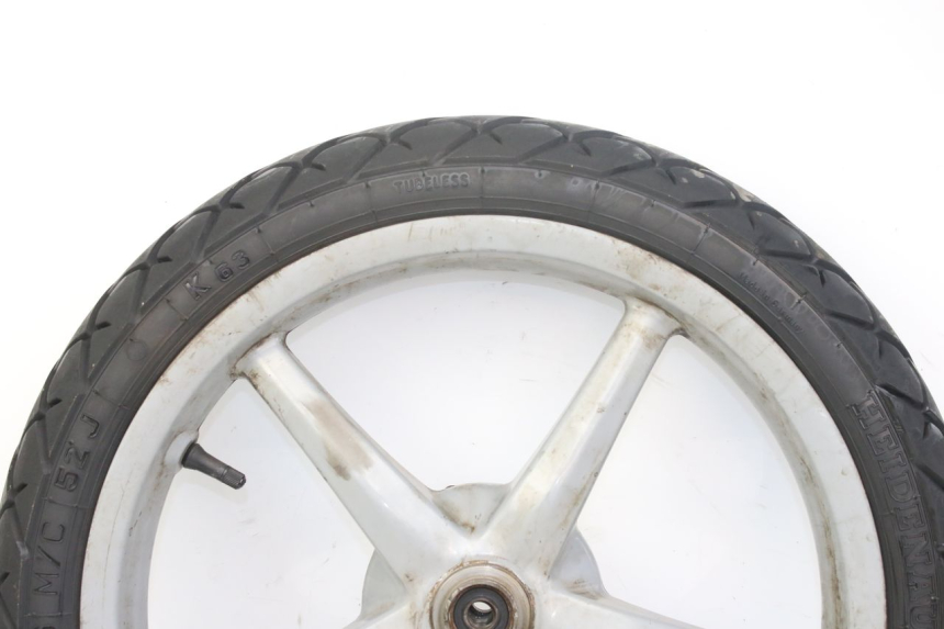 photo de FRONT WHEEL PIAGGIO LIBERTY 4T 50 (2004 - 2008) - High-resolution close-up