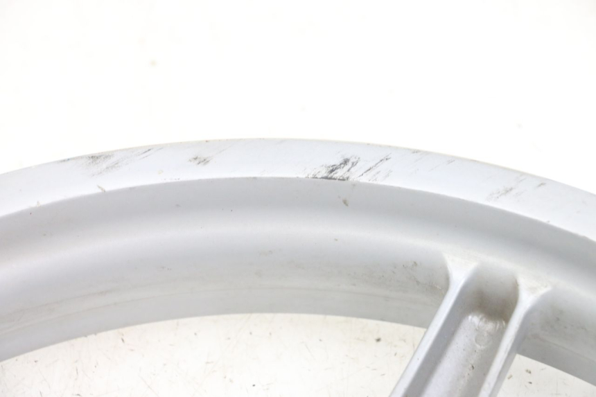 photo de FRONT WHEEL PIAGGIO LIBERTY 4T 50 (2004 - 2008) - Alternative perspective