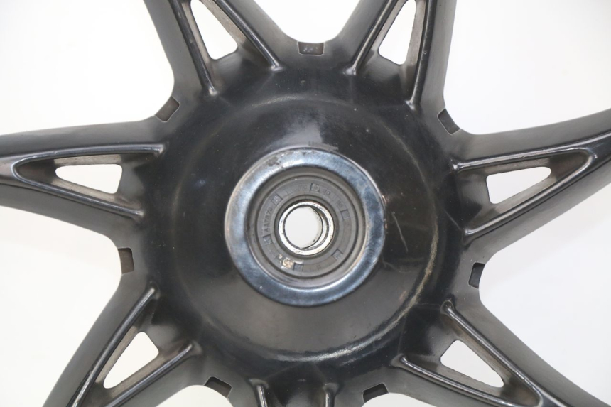 photo de FRONT WHEEL RIM PIAGGIO LIBERTY IGET S 125 (2016 - 2020) - Technical close-up