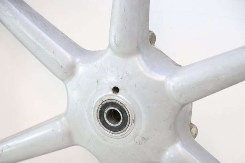 photo de FRONT RIM PIAGGIO LIBERTY 50 (1998 - 2003) - High-resolution close-up