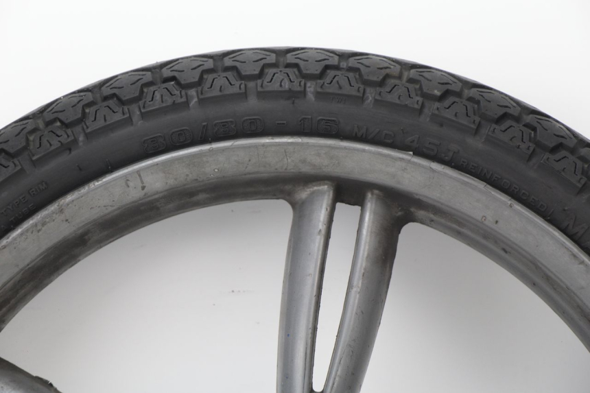 photo de FRONT WHEEL RIM PEUGEOT LOOXOR 50 (2001 - 2004) - High-resolution close-up