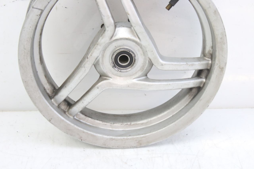 photo de FRONT WHEEL RIM PEUGEOT LUDIX 50 (2008 - 2017) - Zoom on usage condition