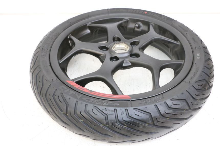 photo de FRONT RIM PIAGGIO MP3 HPE 350 (2018 - 2020) - Technical close-up