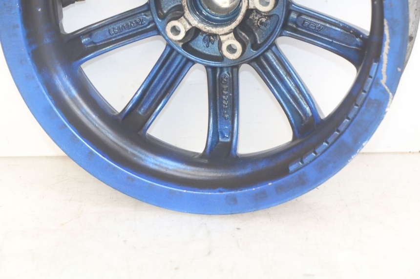 photo de FRONT WHEEL RIM PIAGGIO MP3 LT 400 (2007 - 2012) - Zoom on usage condition