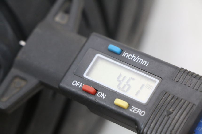 photo de FRONT WHEEL RIM PIAGGIO MP3 LT 400 (2007 - 2012) - Additional view of the item