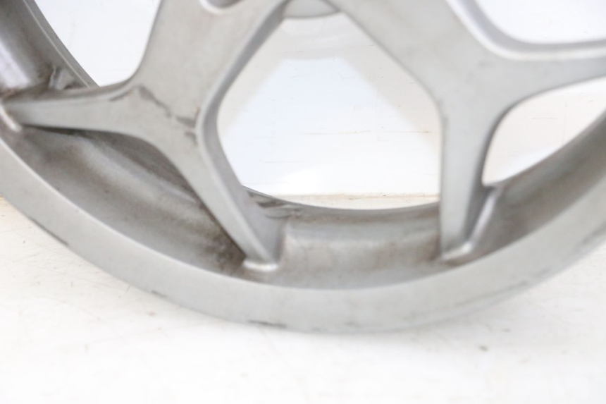 photo de FRONT RIM PIAGGIO MP3 500 (2014 - 2017) - Fixing points details