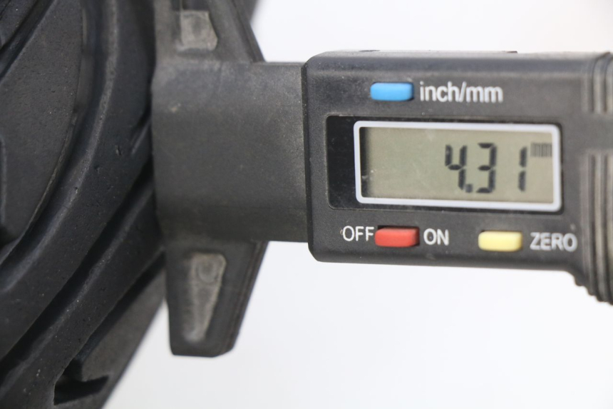 photo de FRONT WHEEL JM MOTORS OLDIES 4T 50 (2010 - 2020) - Zoom on usage condition