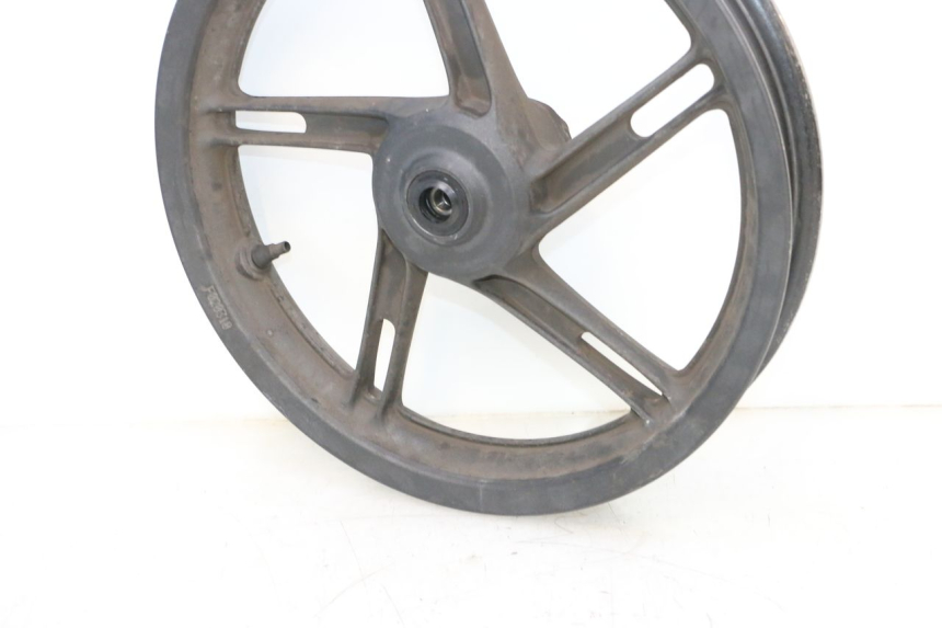 photo de FRONT RIM HONDA PCX (JF57/JF64) 125 (2014 - 2018) - Technical close-up