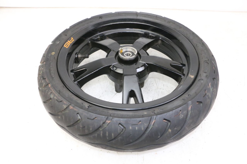 photo de FRONT WHEEL RIM PEUGEOT KISBEE 2T 50 (2010 - 2017) - Technical close-up