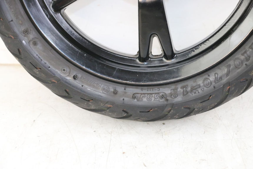 photo de FRONT WHEEL RIM PEUGEOT KISBEE 2T 50 (2010 - 2017) - Fixing points details