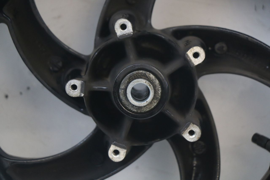 photo de FRONT WHEEL RIM PIAGGIO NEW TYPHOON 50 (2010 - 2017) - Markings and original references