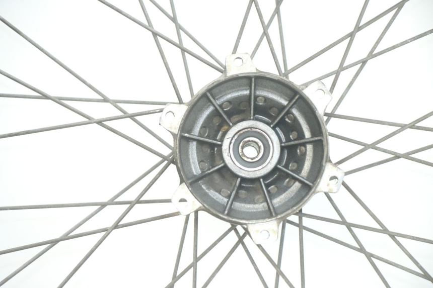photo de FRONT WHEEL RIM GILERA RK 50 (1996 - 1999) - Focus on structure