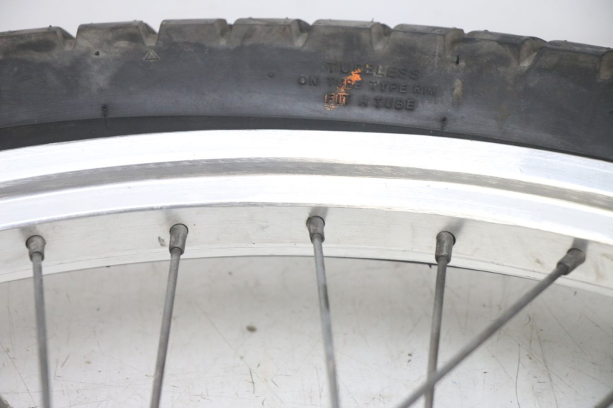 photo de FRONT WHEEL RIM GILERA RK 50 (1996 - 1999) - Fixing points details