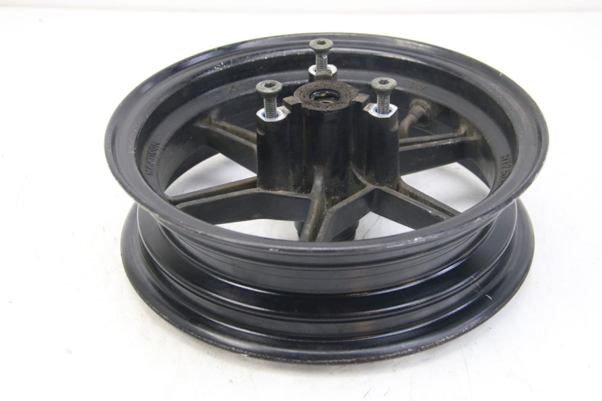 photo de FRONT WHEEL RIM TNT MOTOR ROMA 10' 4T 50 (2019 - 2022) - Zoom on usage condition
