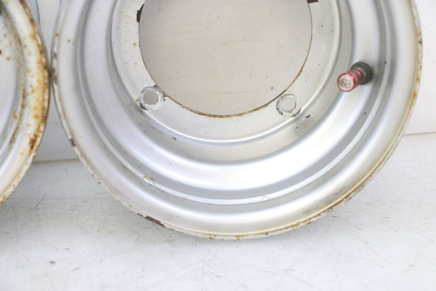 photo de FRONT RIM HYTRACK S 150 (2003 - 2011) - High-resolution close-up