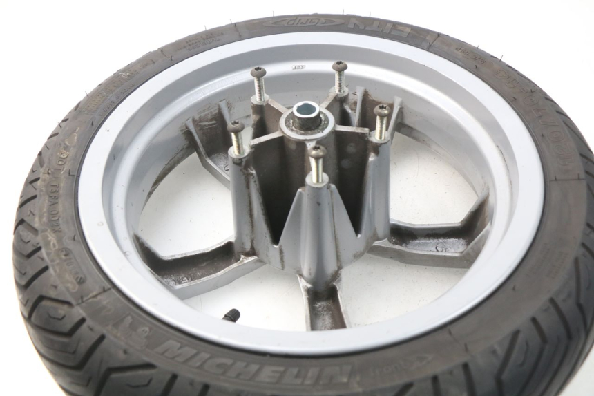 photo de FRONT RIM PEUGEOT SATELIS 300 (2012 - 2015) - Zoom on usage condition