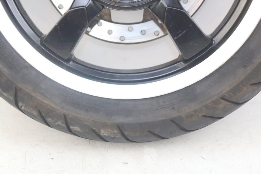 photo de FRONT WHEEL PEUGEOT SATELIS 125 (2010 - 2012) - Focus on structure