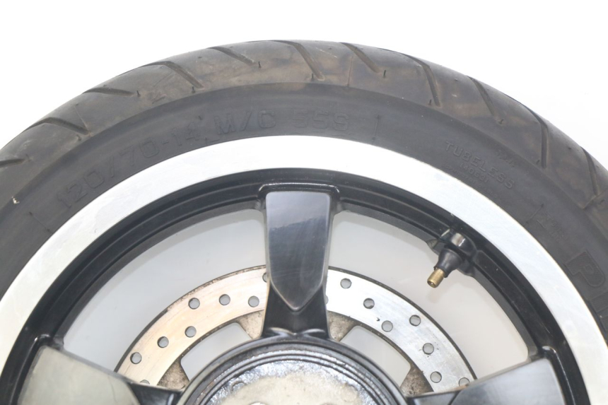 photo de FRONT WHEEL PEUGEOT SATELIS 125 (2010 - 2012) - Alternative angle