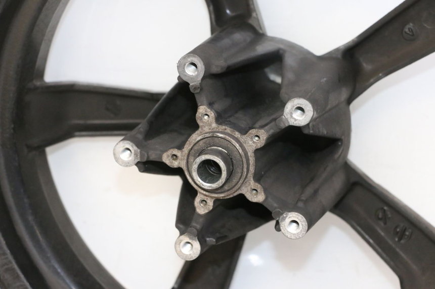 photo de FRONT RIM PEUGEOT SATELIS 125 (2013 - 2018) - Technical close-up