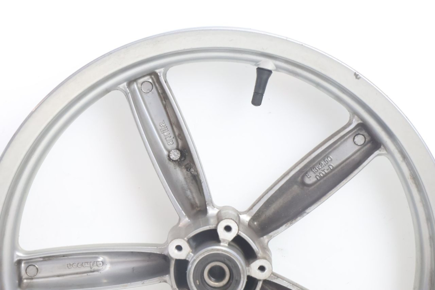 photo de FRONT RIM APRILIA SCARABEO GT 125 (1999 - 2007) - Additional view of the item
