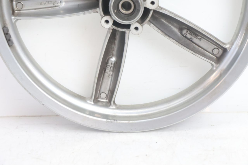 photo de FRONT RIM APRILIA SCARABEO GT 125 (1999 - 2007) - Distinctive features