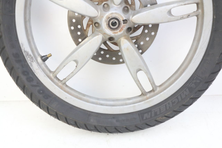 photo de FRONT WHEEL APRILIA SCARABEO 100 (2003 - 2012) - Surface and material condition