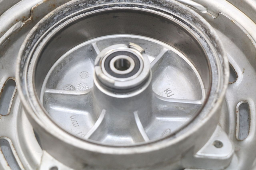 photo de FRONT WHEEL HONDA SCV LEAD 100 (2003 - 2007) - Alternative perspective