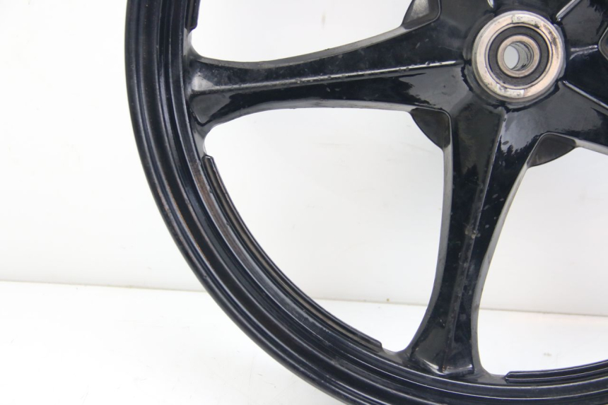 photo de FRONT WHEEL SUZUKI SIXTEEN 125 (2008 - 2010) - Technical close-up