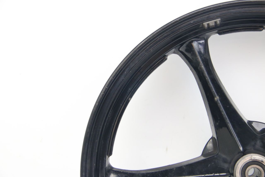 photo de FRONT WHEEL SUZUKI SIXTEEN 125 (2008 - 2010) - Surface and material condition