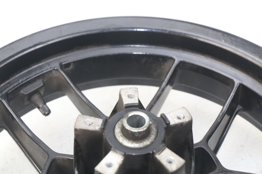 photo de FRONT WHEEL RIM APRILIA SR 2T 50 (2012 - 2017) - Alternative perspective
