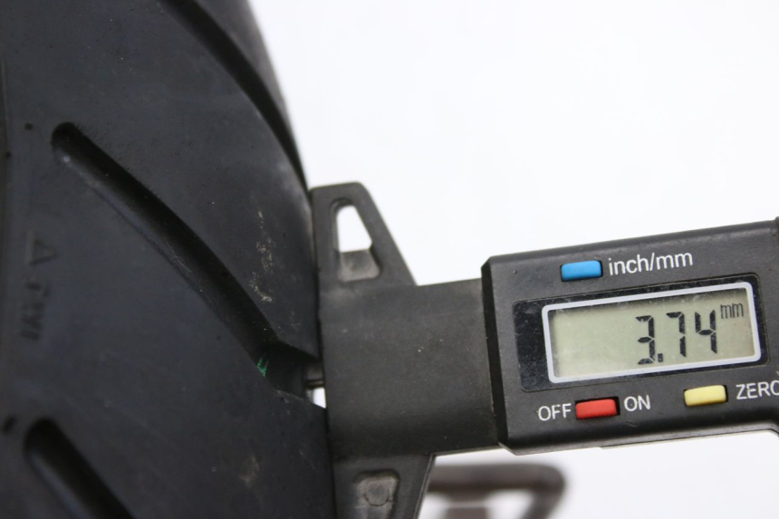 photo de FRONT WHEEL RIM APRILIA SR R 2T LC 50 (2018 - 2021) - Fixing points details