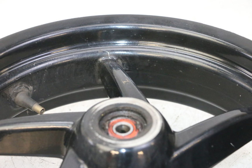 photo de FRONT WHEEL RIM APRILIA SR R 2T LC 50 (2018 - 2021) - Technical close-up