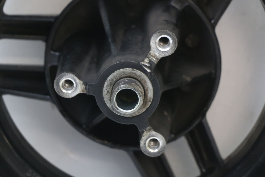 photo de FRONT RIM PEUGEOT STREETZONE I 2T 50 (2018 - 2020) - Additional view of the item