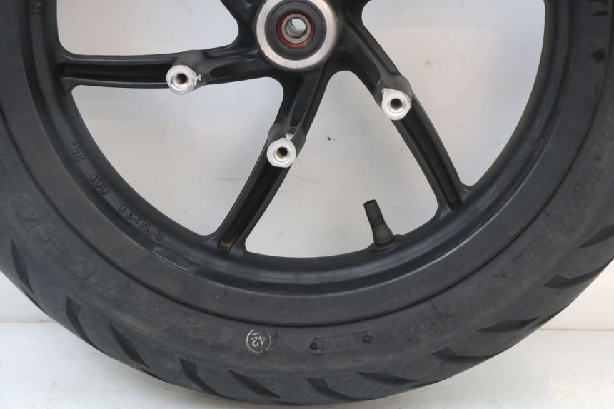 photo de FRONT RIM KYMCO SUPER 8 4T 50 (2018 - 2020) - Fixing points details