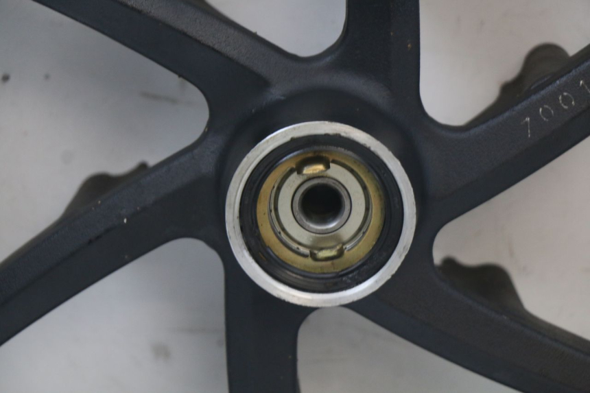 photo de FRONT RIM KYMCO SUPER 8 125 (2008 - 2015) - Technical close-up