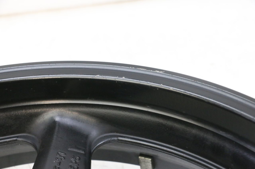 photo de FRONT WHEEL RIM YAMAHA TDM ABS 900 (2002 - 2014) - Zoom on usage condition