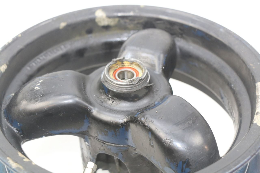 photo de FRONT WHEEL RIM PEUGEOT TKR TREKKER FURIOUS 50 (2005 - 2014) - Zoom on usage condition