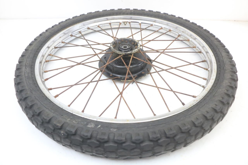 photo de FRONT RIM SUZUKI TS X 80 (1984 - 1988) - Technical close-up