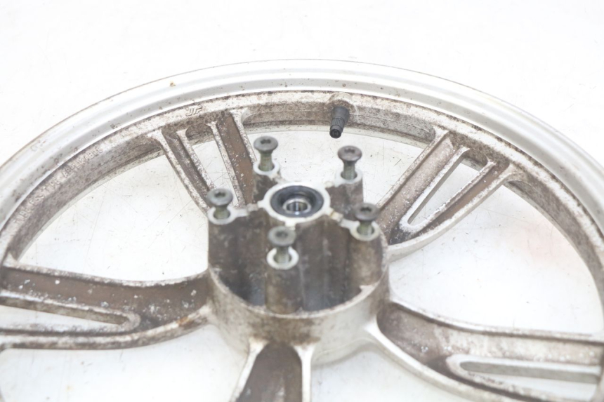 photo de FRONT WHEEL RIM PEUGEOT TWEET 4T 50 (2010 - 2014) - Zoom on usage condition