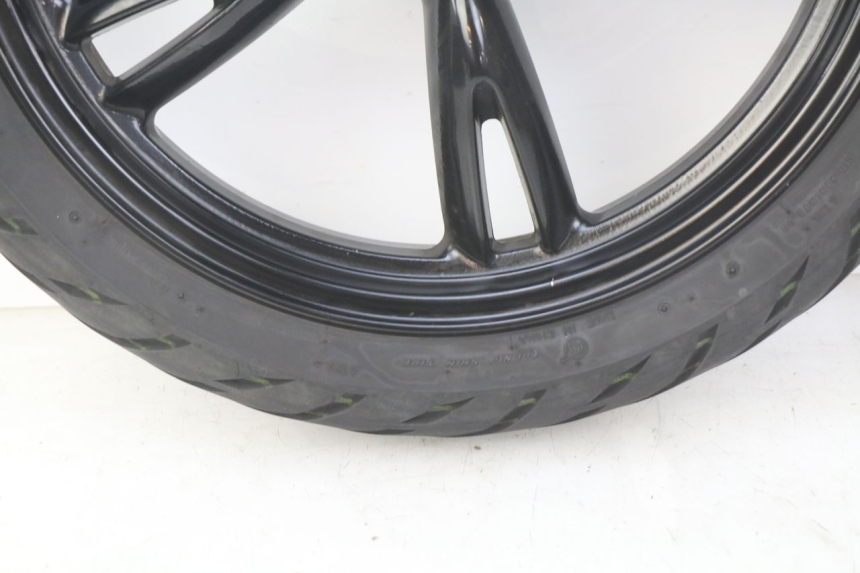 photo de FRONT WHEEL RIM PEUGEOT TWEET 125 (2010 - 2017) - Technical close-up