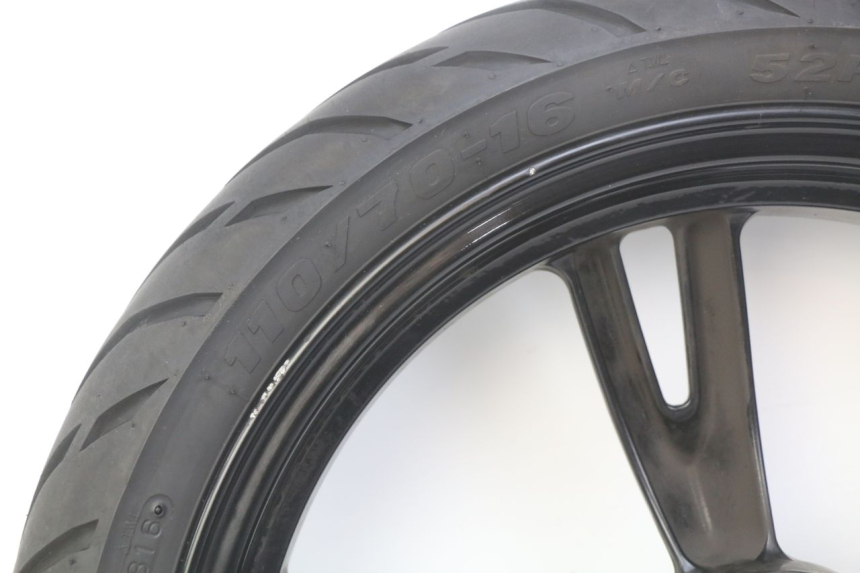 photo de FRONT WHEEL RIM PEUGEOT TWEET 125 (2010 - 2017) - Surface and material condition