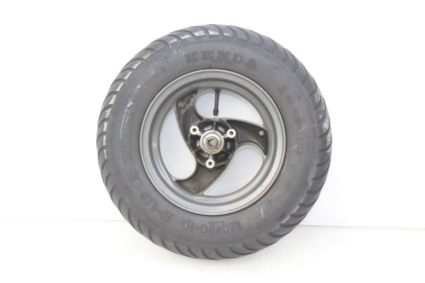 photo de FRONT WHEEL PIAGGIO TYPHOON 50 (1993 - 1999) - Fixing points details