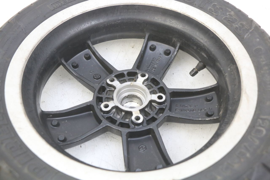 photo de FRONT WHEEL RIM PIAGGIO VESPA GTS SUPER IE 125 (2009 - 2016) - Zoom on usage condition