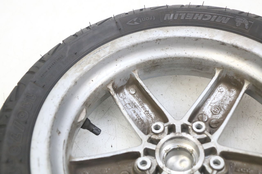 photo de FRONT WHEEL RIM PIAGGIO VESPA LXV 125 (2006 - 2009) - Distinctive features