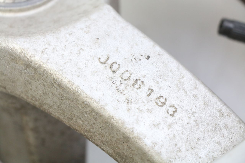 photo de FRONT WHEEL RIM PEUGEOT VIVACITY NEW 2T 50 (2008 - 2017) - Technical close-up