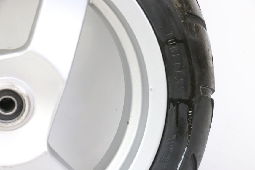 photo de FRONT WHEEL RIM PEUGEOT VIVACITY NEW 4T 50 (2008 - 2017) - Zoom on usage condition