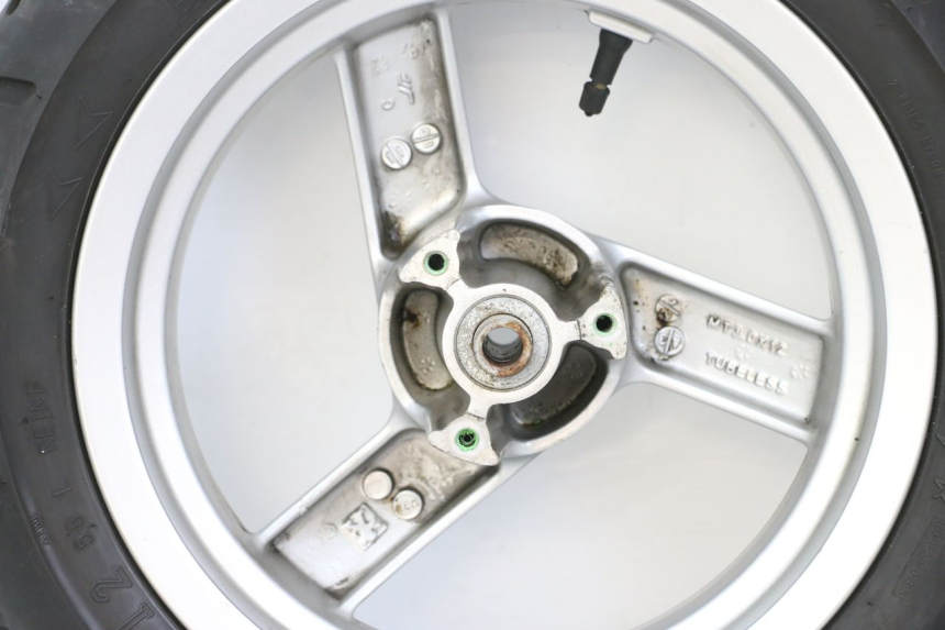 photo de FRONT WHEEL RIM PEUGEOT VIVACITY NEW 4T 50 (2008 - 2017) - Surface and material condition