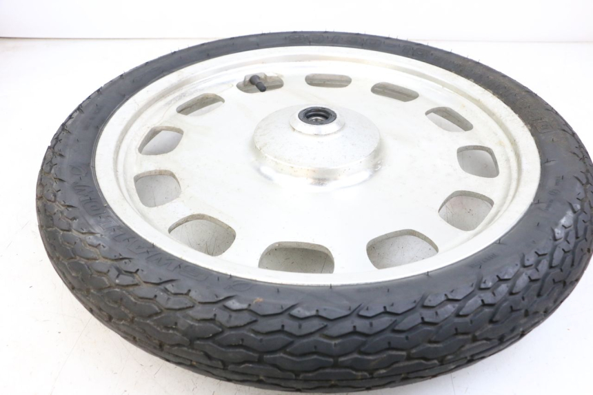 photo de FRONT WHEEL RIM DAELIM VL DAYSTAR 125 (2000 - 2011) - Zoom on usage condition