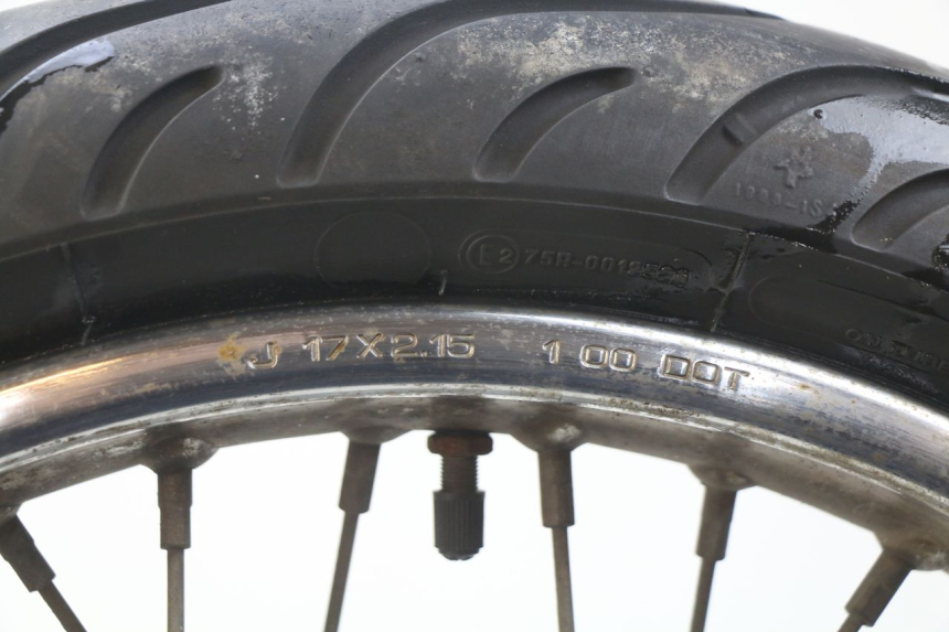 photo de FRONT WHEEL HONDA VT C SHADOW 125 (1999 - 2007) - Zoom on usage condition
