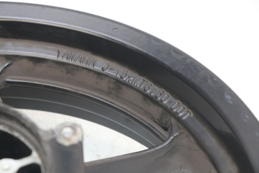 photo de FRONT WHEEL RIM YAMAHA X-MAX XMAX 125 (2010 - 2013) - Fixing points details